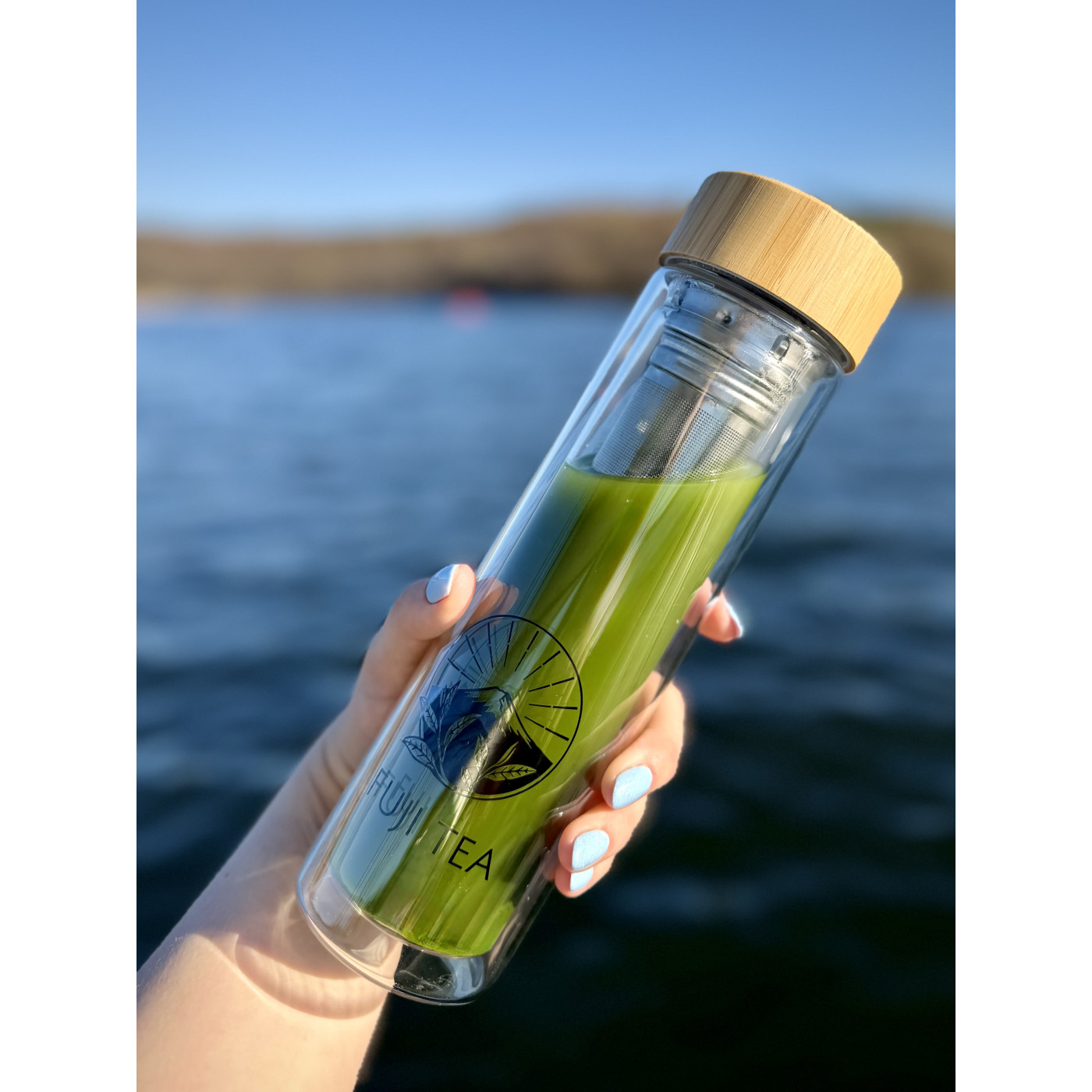 Szklany shaker do matchy 300 ml z sitkiem i bambusową zakrętką