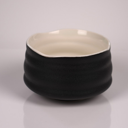Chawan Kuro Sumi – matowa czarna czarka do matchy