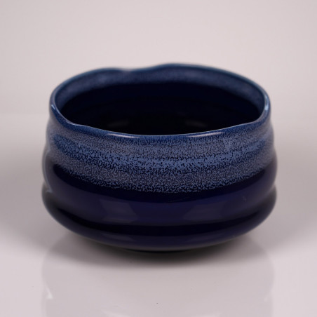 抹茶碗「青空」— 瑠璃色の本格抹茶碗