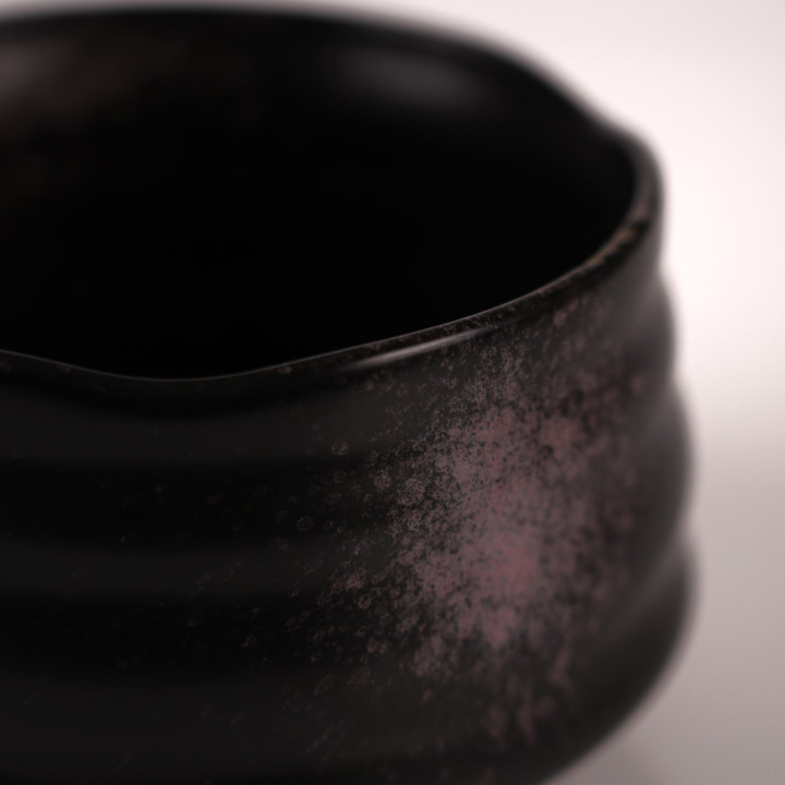 Chawan Seikan czerń i purpura – czarka matchy | Fuji Tea